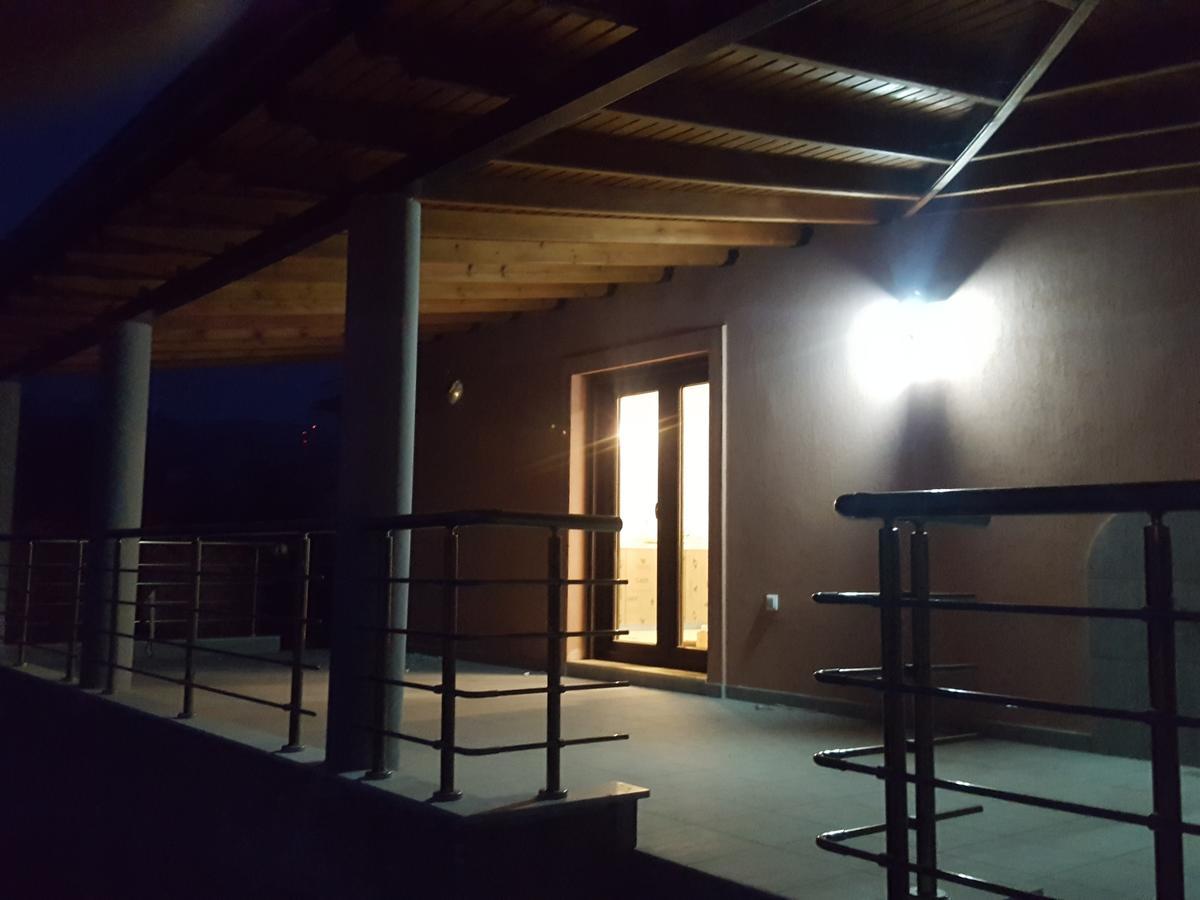 Tom'S House Villa Неа Карвали Екстериор снимка