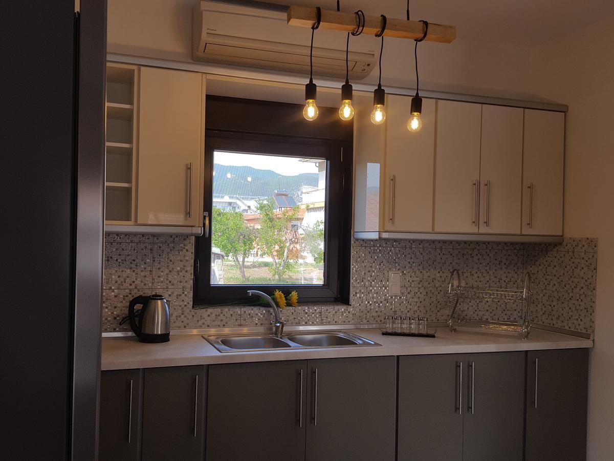 Tom'S House Villa Неа Карвали Екстериор снимка